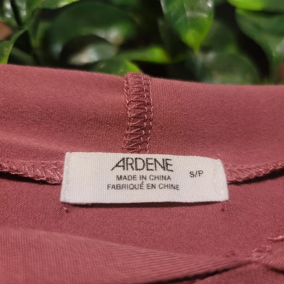 ✌️Two Sport Tops - Picture 2 of 5